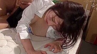 Slow Piston Raw Insertion and Creampie Reaction x2x0E7A7B7731AA2239F1