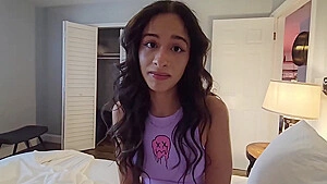 Luxe La Fox – Cuddling My Cute Latina Stepsister