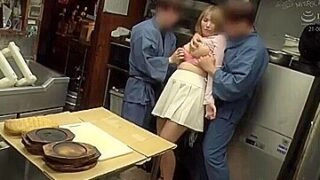Izakaya Gangbang: Public Humiliation and Continuous Creampies for a Busty Woman x1xEF588E52A26D1CB1BD
